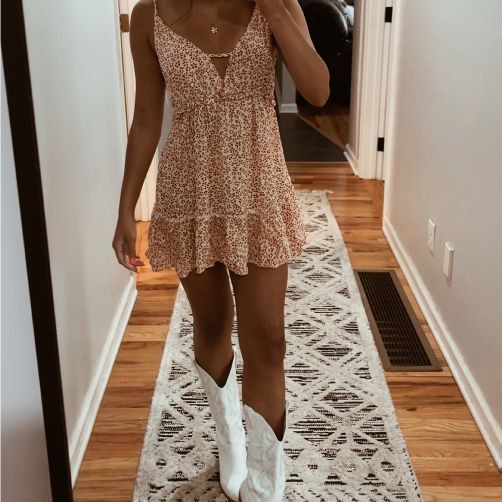 Floral Print Spaghetti Strap Dress - Picture 2 of 3